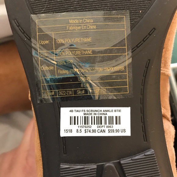 NEW IN BOX Torrid boots 8.5 - Picture 3 of 4